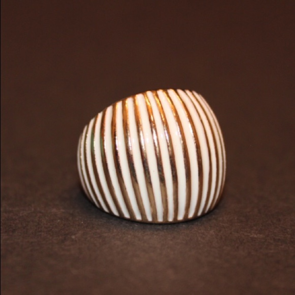 Women’s Fashion Ring